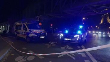 Бусдын гар утсыг хуурч авx цахим банкнаас нь зээл авч, мөрийтэй тоглосон хэрэг гарчээ