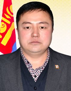 Төрсөн аавыгаа “ажлын байран дээрээ нас барсан” гэж хуурамч материал бүрдүүлж, 57.8 сая төгрөгийг авсныг, хоёр шатны шүүх тогтоов