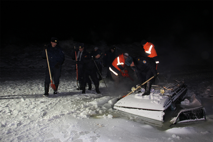 Сагсай сумын 600, Улаанхус сумын 200 гаруй айл өрх цасанд боогдож зам даваа хаагджээ