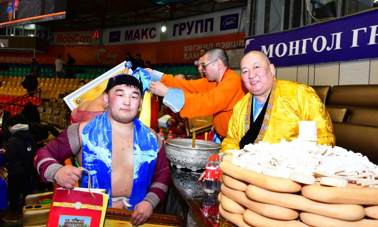 Сумын заан Б.Цагаанбанди хоёр дахь удаагаа түрүүллээ