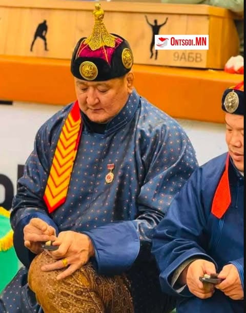 Бөхчүүдийн цуваа харвааны төрөлд Хөдөлмөрийн баатар, Монгол Улсын Даяар дуурсагдах Дархан аварга Г.Өсөхбаяр түрүүлжээ