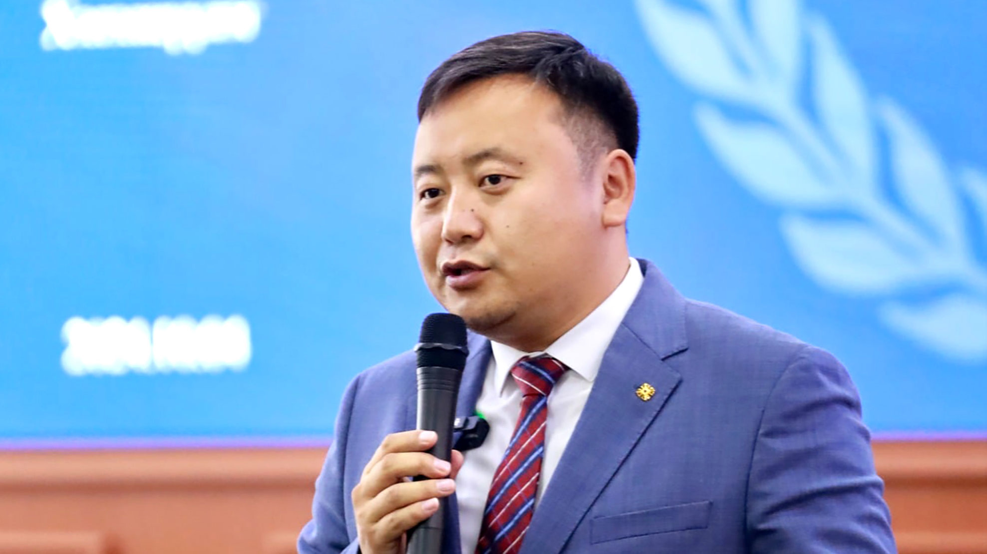 О.Алтангэрэл: Сайд, дарга байсан хүмүүс одоо асар баян. Хөрөнгөө тайлбарла, чадахгүй бол хураалга л гэж байгаа