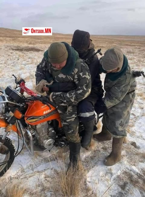 Хээр ухаангүй хэвтэж байсан иргэнийг олж, эмнэлэгт хүргэж хилчид алтан амийг нь аварчээ